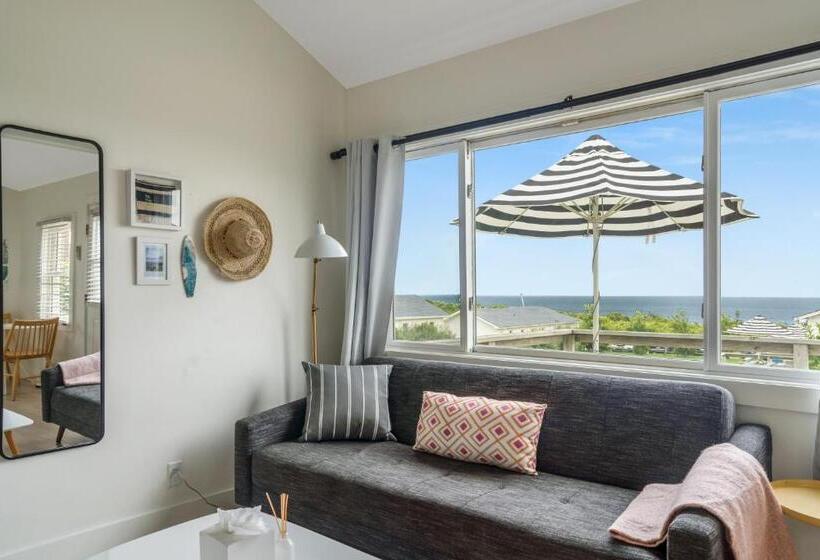 Бунгало Стандарт Вид на Море, Breakers Montauk