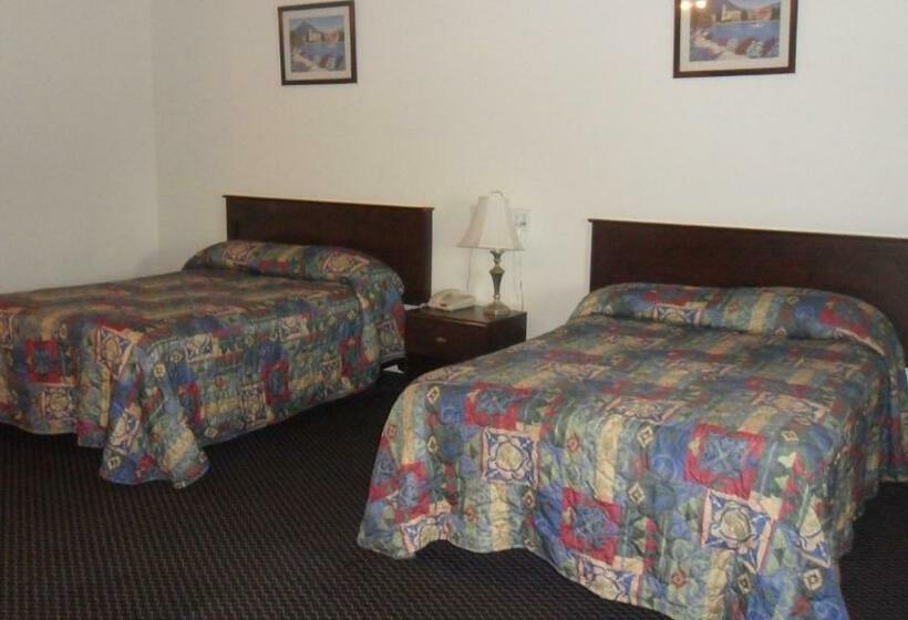 Номер Стандарт 2 Двуспальные Кровати, Deluxe Inn Palacios