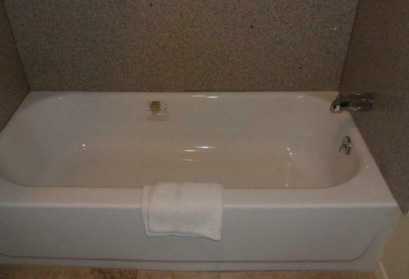 Номер Стандарт 2 Двуспальные Кровати, Deluxe Inn Palacios