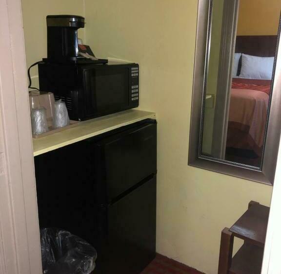 Номер Стандарт 2 Двуспальные Кровати, Ellijay Inn   Downtown Ellijay