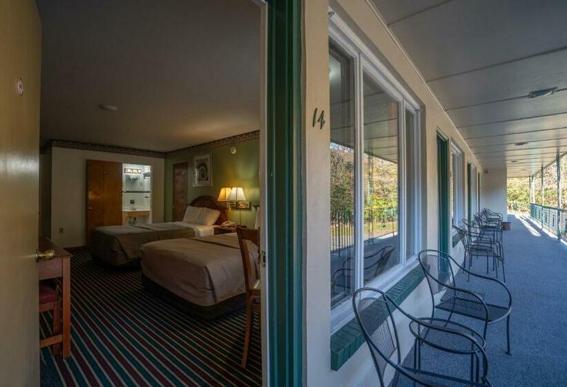 Номер Deluxe, Mahoning Inn
