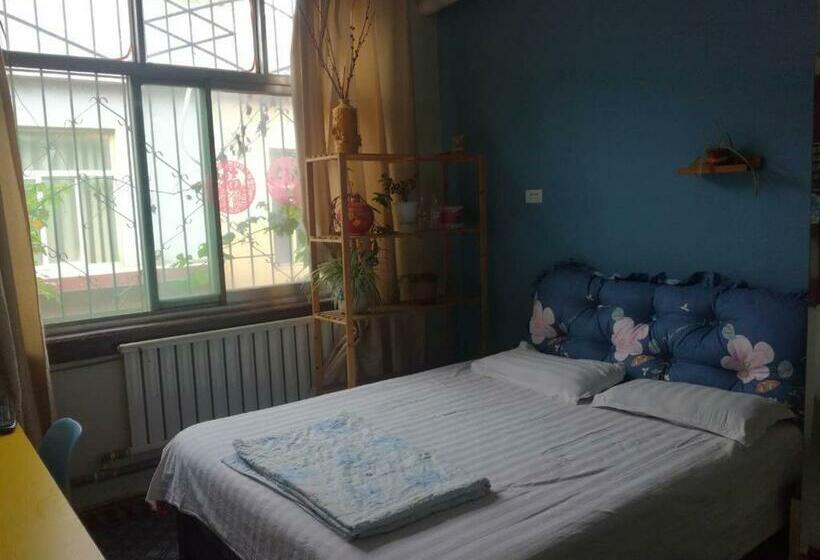 Номер Стандарт, Hongmen Hostel