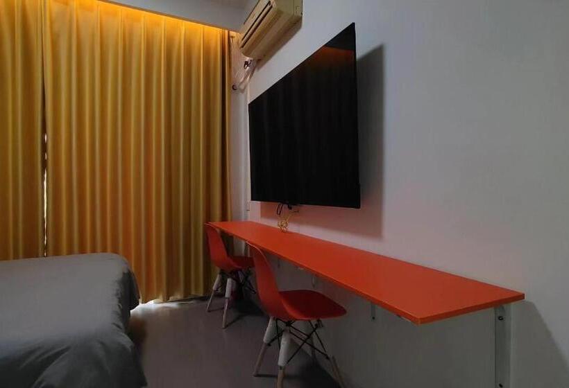 Номер Стандарт, Hongmen Hostel