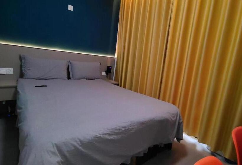 Номер Стандарт, Hongmen Hostel