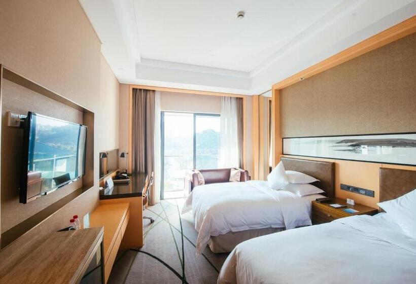 Номер Стандарт Вид на Озеро, Gloria Resorts Jingdezhen Xishan Lake