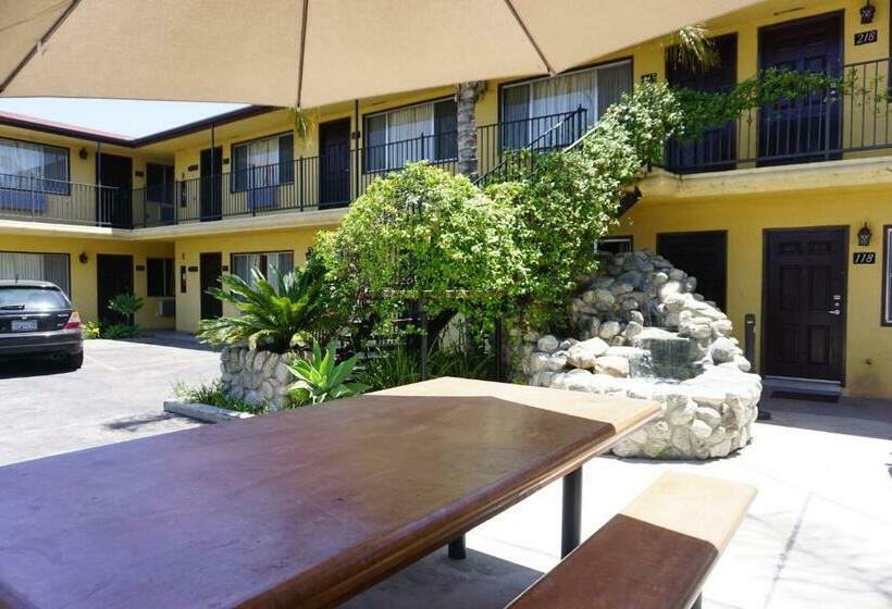 חדר סטנדרט עם מיטת קינג, Casa Bella Inn Downtown La