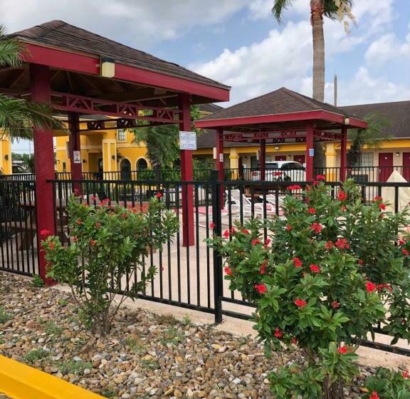 Стандартный Номер Кровать Кинг, Los Fresnos Inn And Suites