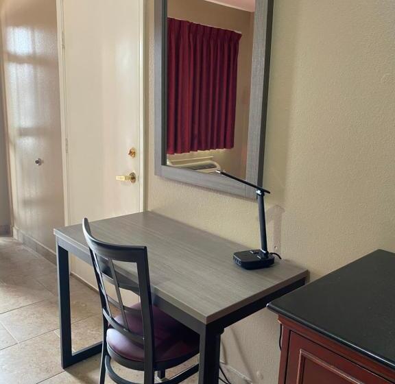 Номер Deluxe Одноместный, Los Fresnos Inn And Suites