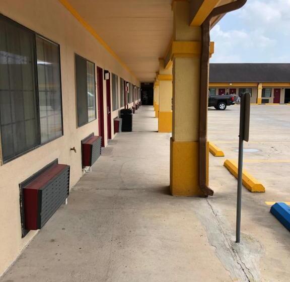 Номер Deluxe Одноместный, Los Fresnos Inn And Suites