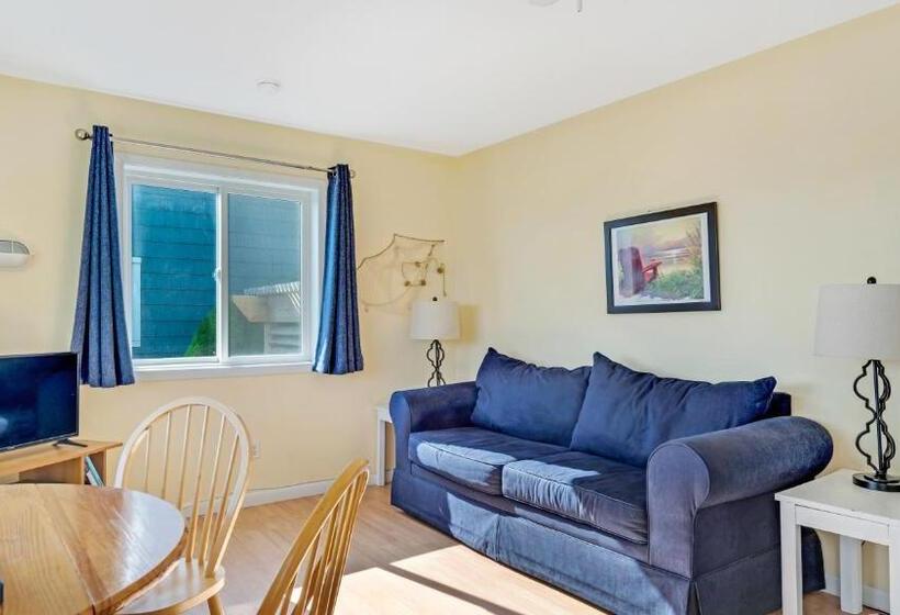 Апартаменты 1 Спальня Нижний Этаж, Montauk Oceanside Suites