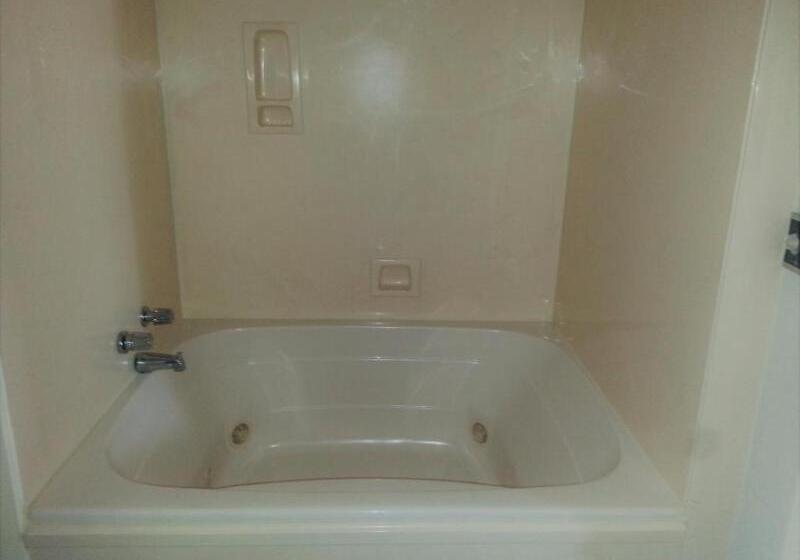 Стандартный Номер Кровать Кинг, Ramada By Wyndham Gulfport I 10 Diamondhead