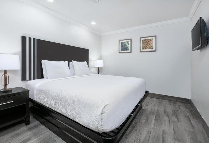 Люкс Кровать Кинг, Ramada By Wyndham Gulfport I 10 Diamondhead