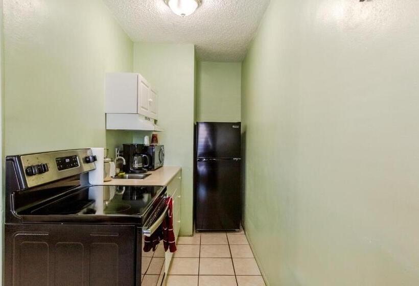 带双人大床的行政管理套房, Sunshine Inn & Suites Venice, Florida