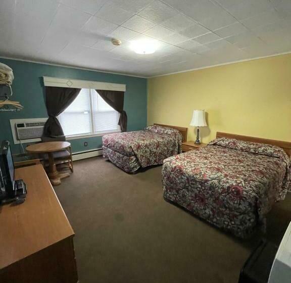 Номер Стандарт 2 Двуспальные Кровати, The Colonial Inn & Creamery