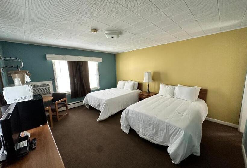 Номер Стандарт 2 Двуспальные Кровати, The Colonial Inn & Creamery