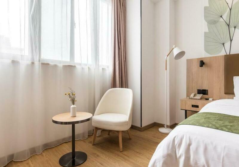 Номер Deluxe, Greentree Inn Shanghai Zhoupu Town Xiupu Road Business