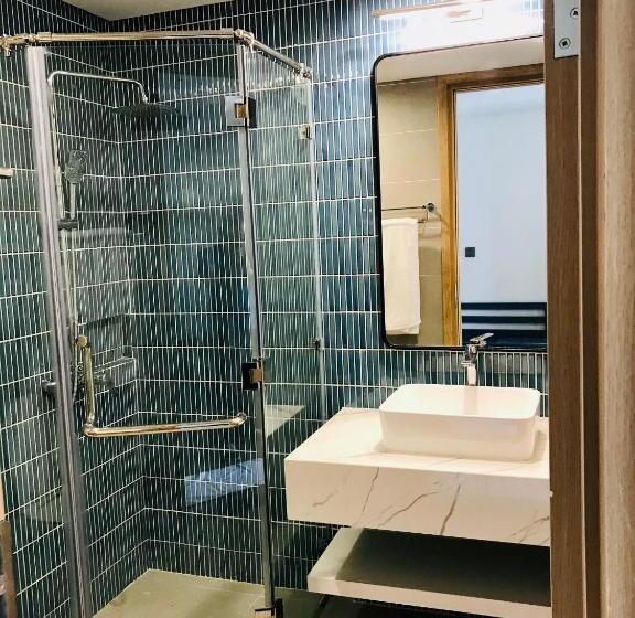 اتاق لوکس با چشم‌انداز دریا, Ibiza Hải Tiến 15b26