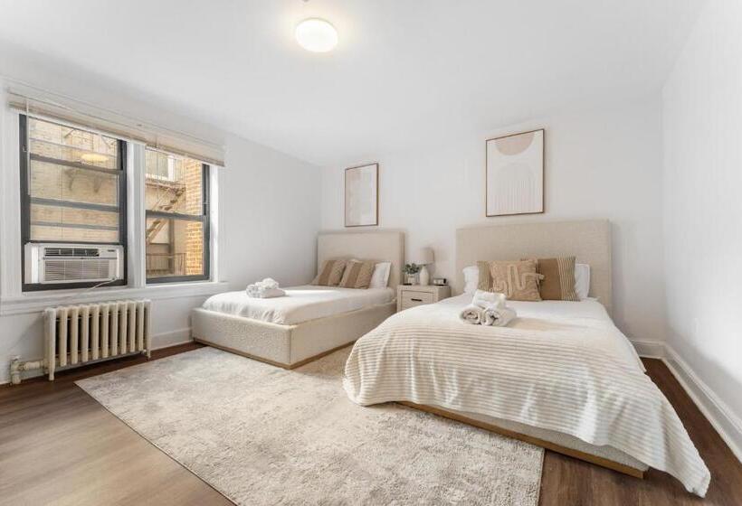 استودیوی لوکس, Bay Ridge