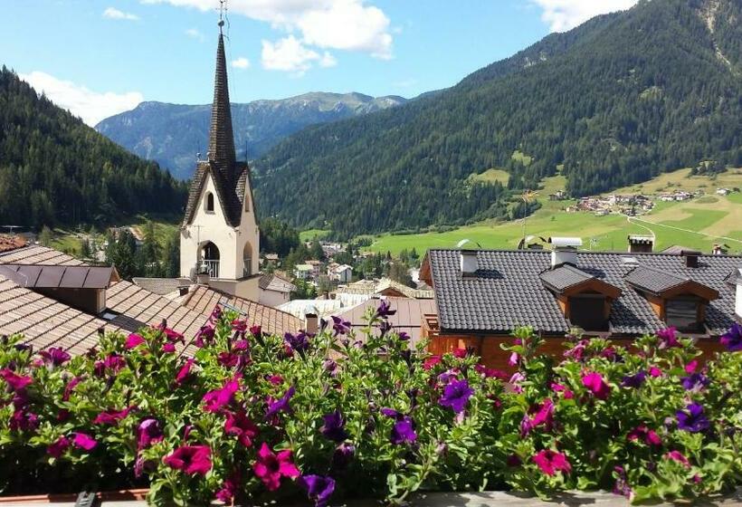 اتاق استاندارد سه تخته با چشم‌انداز, Ciasa Alpina Relax