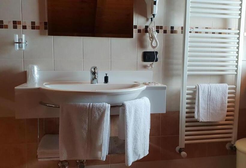 Номер Стандарт в Мансарде, Alpino Lodge Bivio