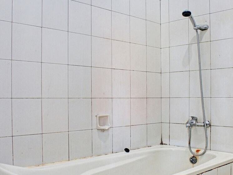 Номер Deluxe, Capital O 90417 Hotel Batu Suli Internasional
