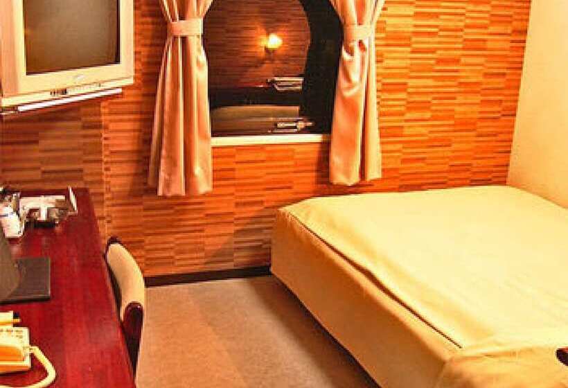 غرفة قياسية فردية, Tsubame Hills