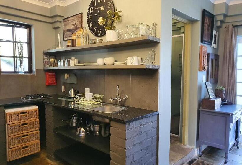 Семейный Номер, Waterhouse Guest Lodge In Waterkloof