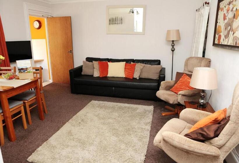 Апартаменты 2 Спальни, Abbey View Holiday Flats