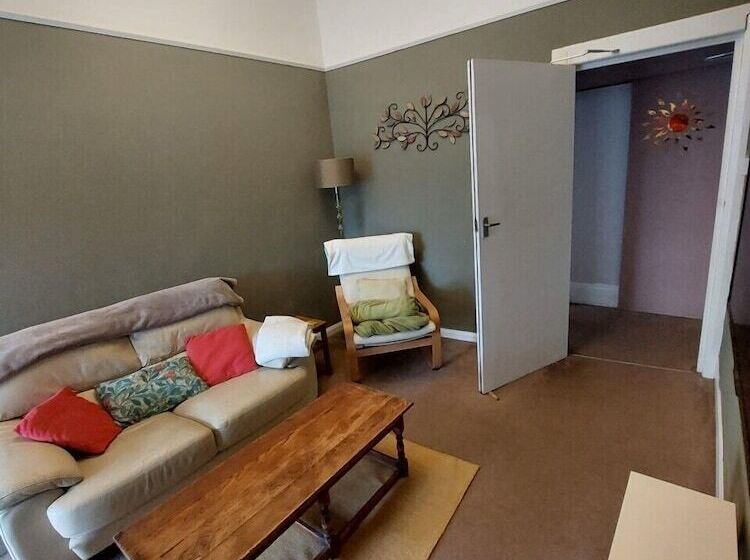 Апартаменты 1 Спальня, Abbey View Holiday Flats