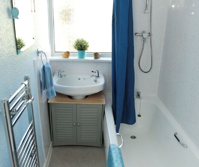 Апартаменты 1 Спальня, Abbey View Holiday Flats