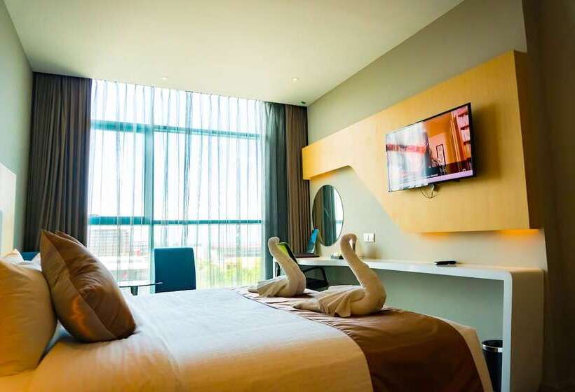 디럭스 룸, Greens Hotel & Suites