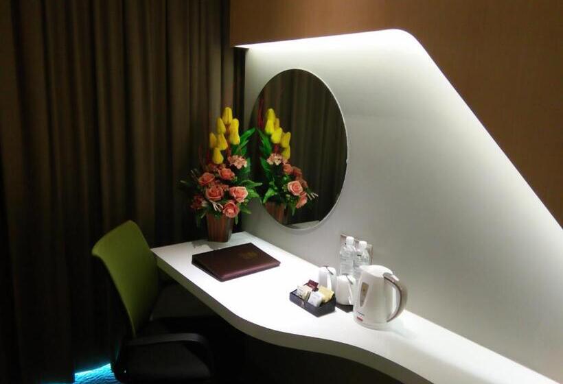 프리미엄 룸, Greens Hotel & Suites