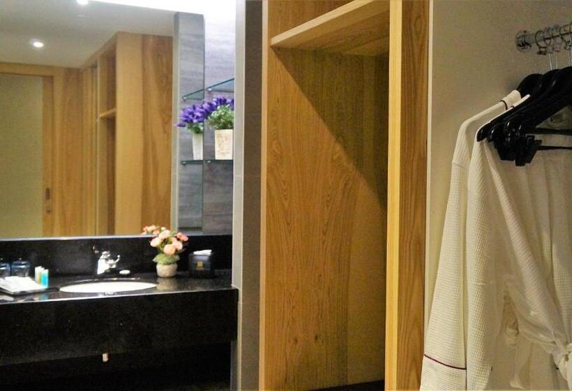 스위트, Greens Hotel & Suites