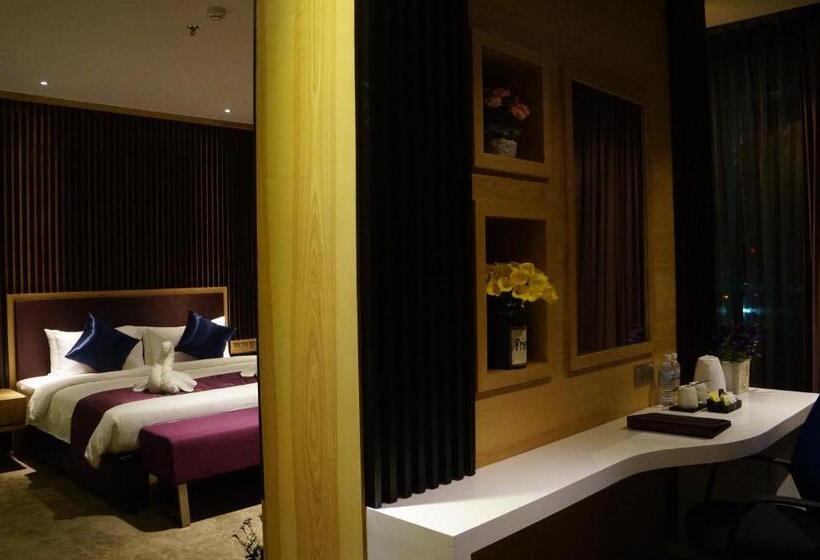 סוויטה, Greens Hotel & Suites