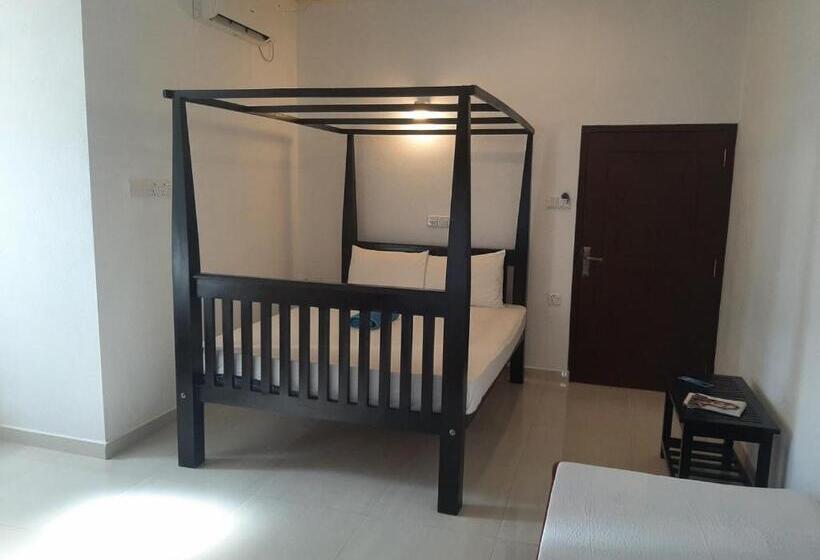 Номер Стандарт Трехместный, Sea Breeze Guest House