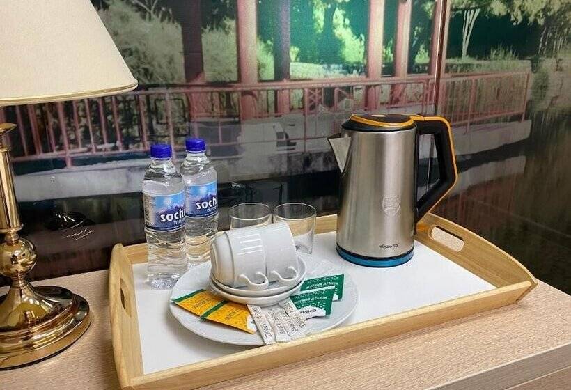 اتاق لوکس با چشم‌انداز باغ, Kailas Park Hotel Sochi