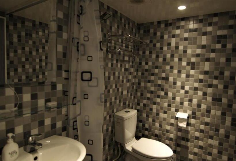 اتاق استاندارد یک تخته با سرویس بهداشتی مشترک, 泊居旅店二館 Oursinn Hotel 2