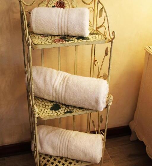 Quarto Estandar, Victoria Manor