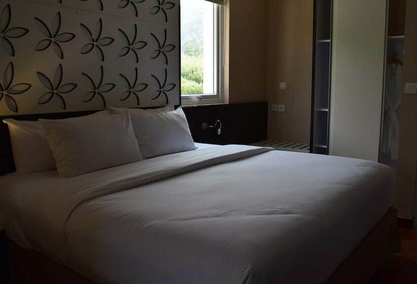 סוויטה אקזקיוטיב, Amartha Hills Hotel And Resort