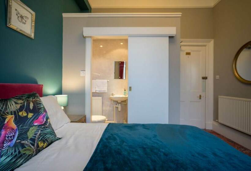 Quarto Estandar, Kingsley Guest House