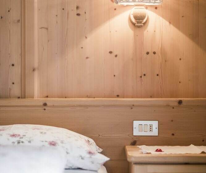 4인용 스탠다드 룸, Garni Hotel Residence Diamant