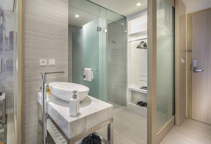 Люкс, Vertu Harmoni Jakarta