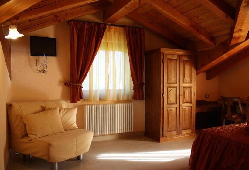 غرفة قياسية مزوَّدة بشُرفة, Affittacamere Les Noyers