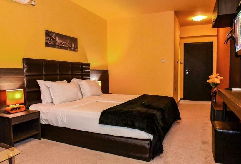 Номер Стандарт Вид на Горы, Central Guest Rooms