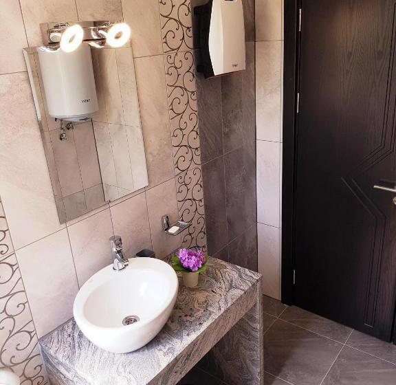 Апартаменты 1 Спальня с Террасой, Central Guest Rooms