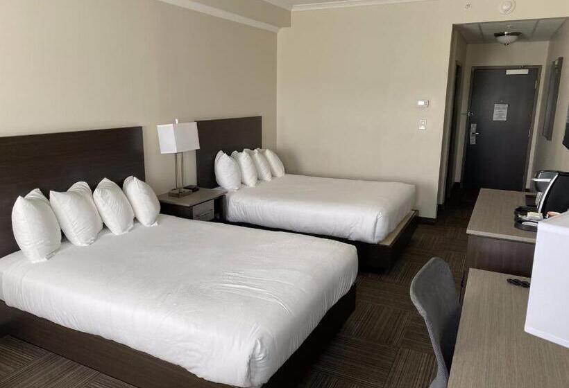 Номер Стандарт 2 Двуспальные Кровати, Crossroads Inn & Suites