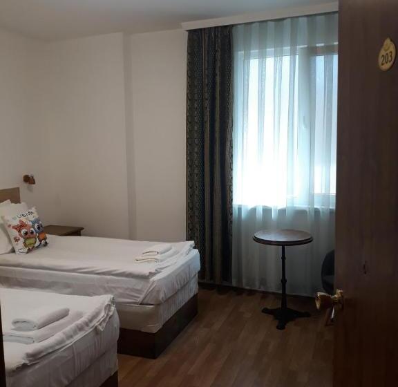 스탠다드 룸, Three Dolphins Hotel With Rooftop Terracе