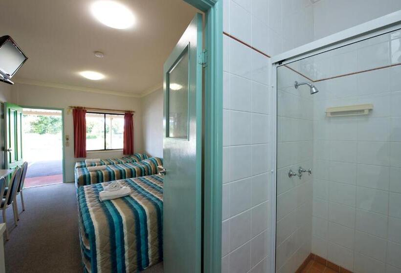 Четырехместный Номер Стандарт, Lamington Hotel Motel   Detached Motel