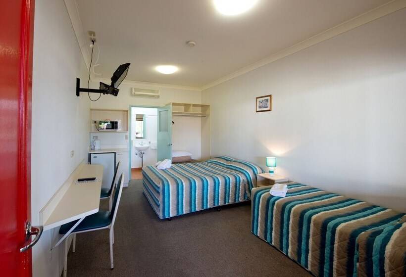 Номер Стандарт Трехместный, Lamington Hotel Motel   Detached Motel