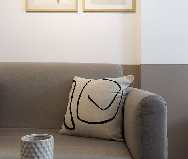 استودیوی لوکس, Ermass Modern Living Apartments